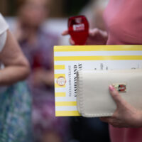 fashion-show-attendees_04