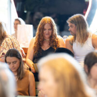 fashion-show-attendees_06