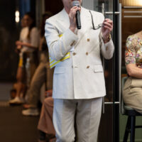 fashion-show-attendees_15