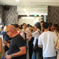 fashion-show-backstage_06