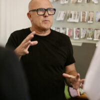 fashion-show-backstage_17